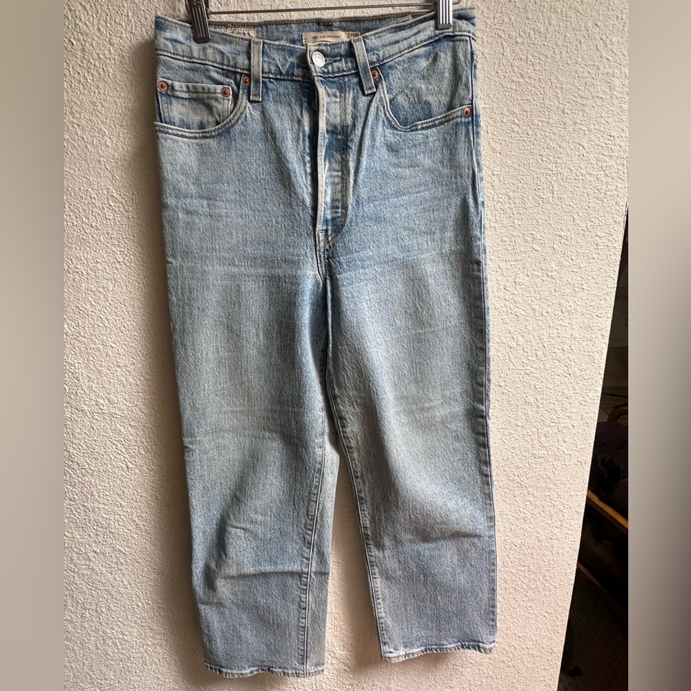 Levi’s Ribcage Straight Jean
